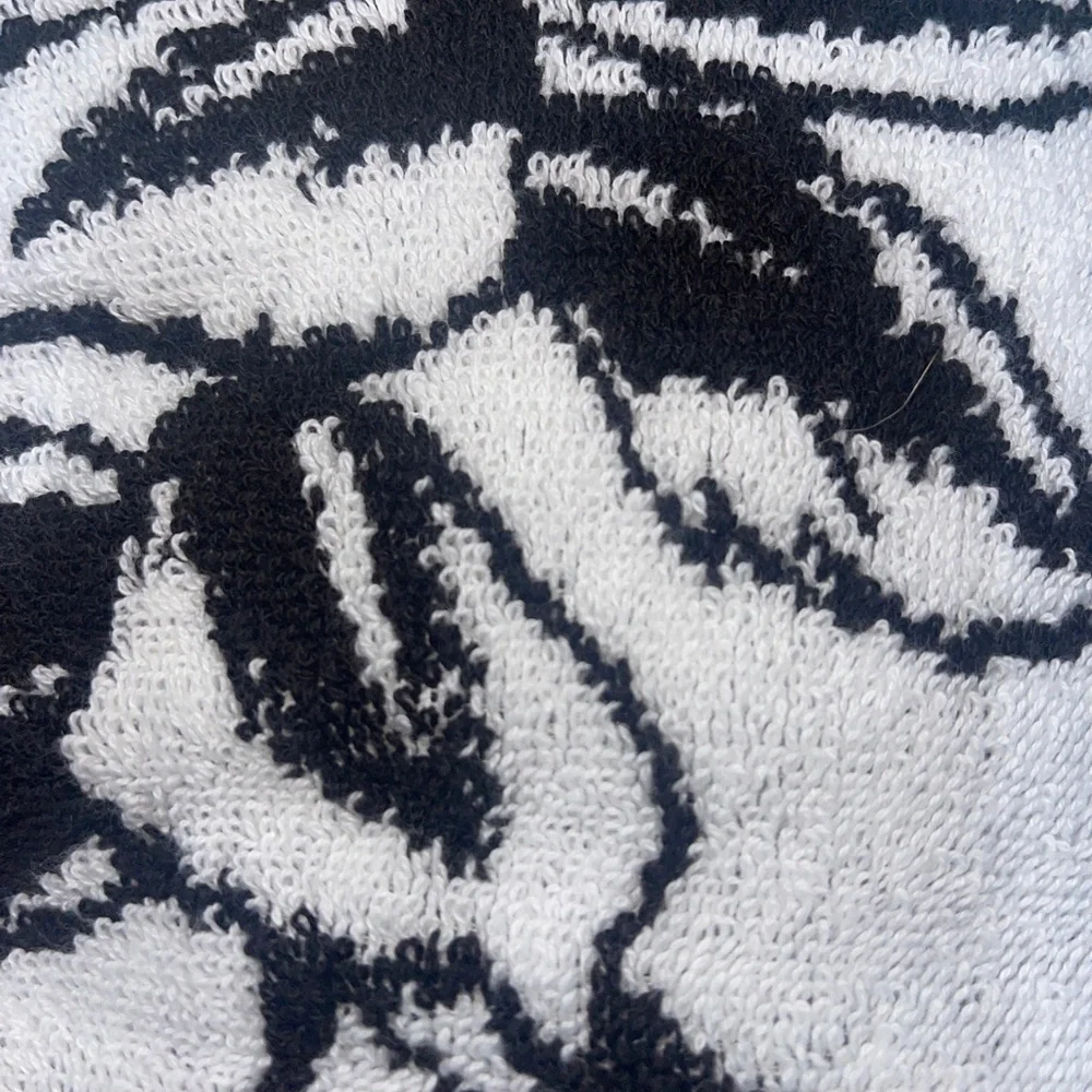 Peri Home Super Soft COTTON 2 Pck Hand TOWELs 18x28” White Black OEKO-TEX NWT